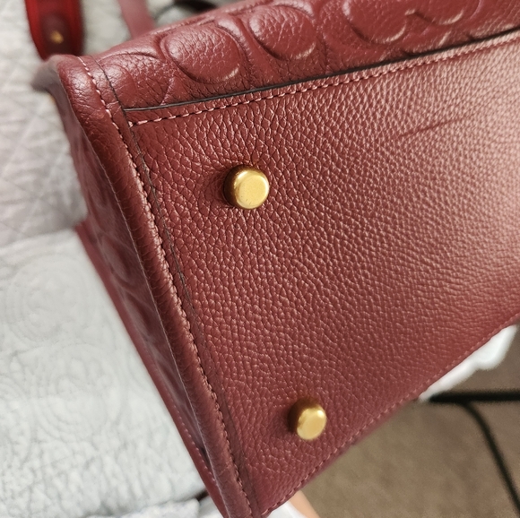 Coach Field Tote - Large - Picture 14 of 16